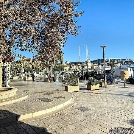 3p Quai St Pierre - 348l Alexa 公寓